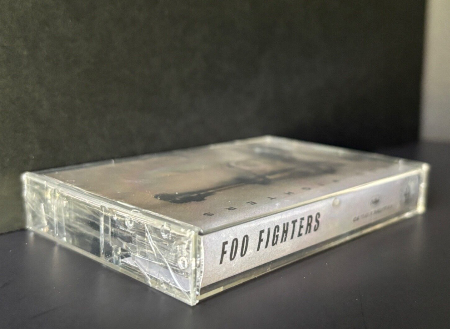 FOO FIGHTERS self-titled SEALED 1995 U.S. CASSETTE *CRACKS IN CASE