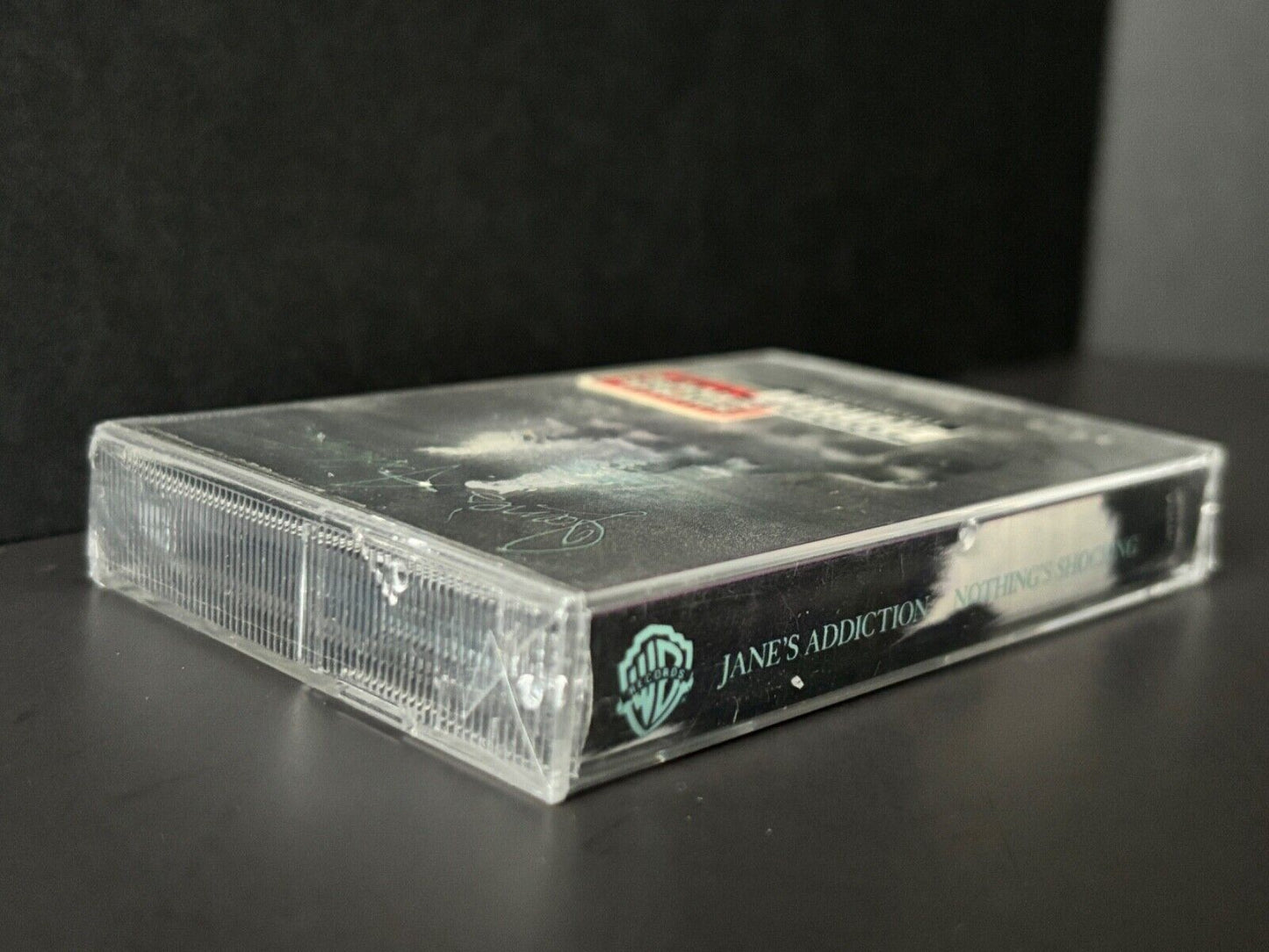 JANE’S ADDICTION nothing’s shocking SEALED CASSETTE